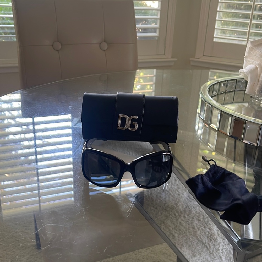 Dolce& Gabbana sunglasses, Black with silver trim and diamonds, classic style,